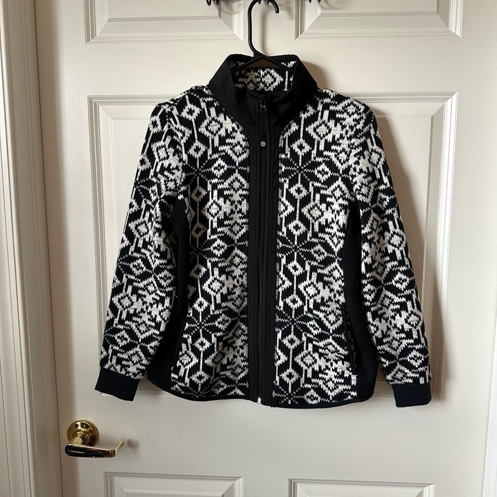 Talbots Petite Cozy Fleeceback Jacket Snowflake Black and White Zipper Size P XS